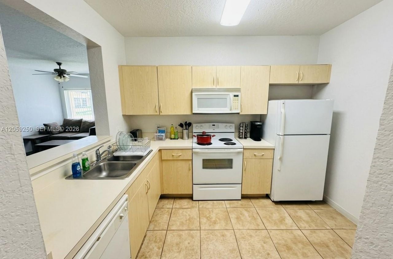 1169 Golden Lakes Blvd , Unit 1123, West Palm Beach, FL 33411 Photo