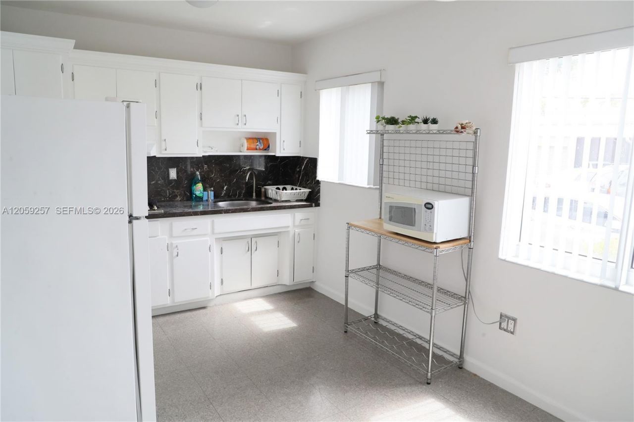 215 Antilla Ave , Unit 2, Coral Gables, FL 33134 Photo