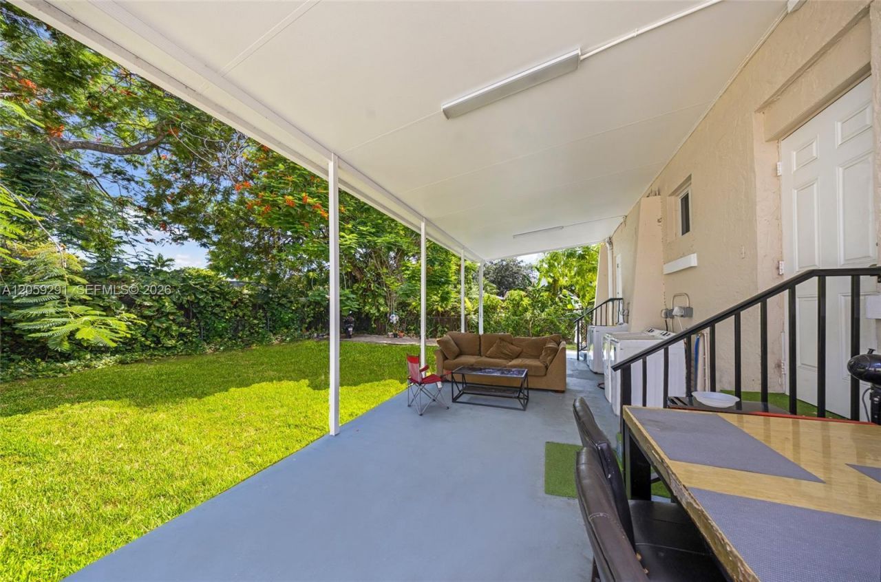 2420 NW 34th St, Miami, FL 33142 Photo