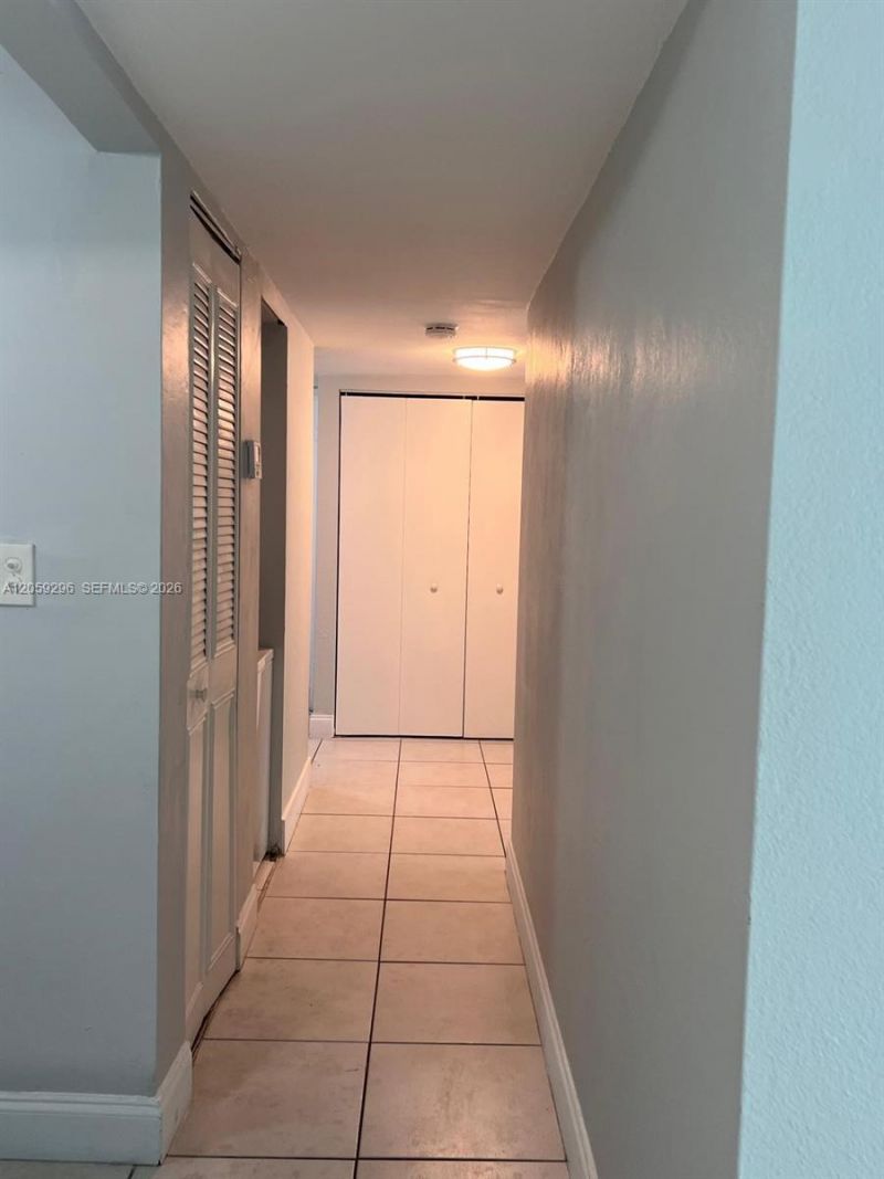 8870 Fontainebleau Blvd, Unit 309, Miami, FL 33172 Photo