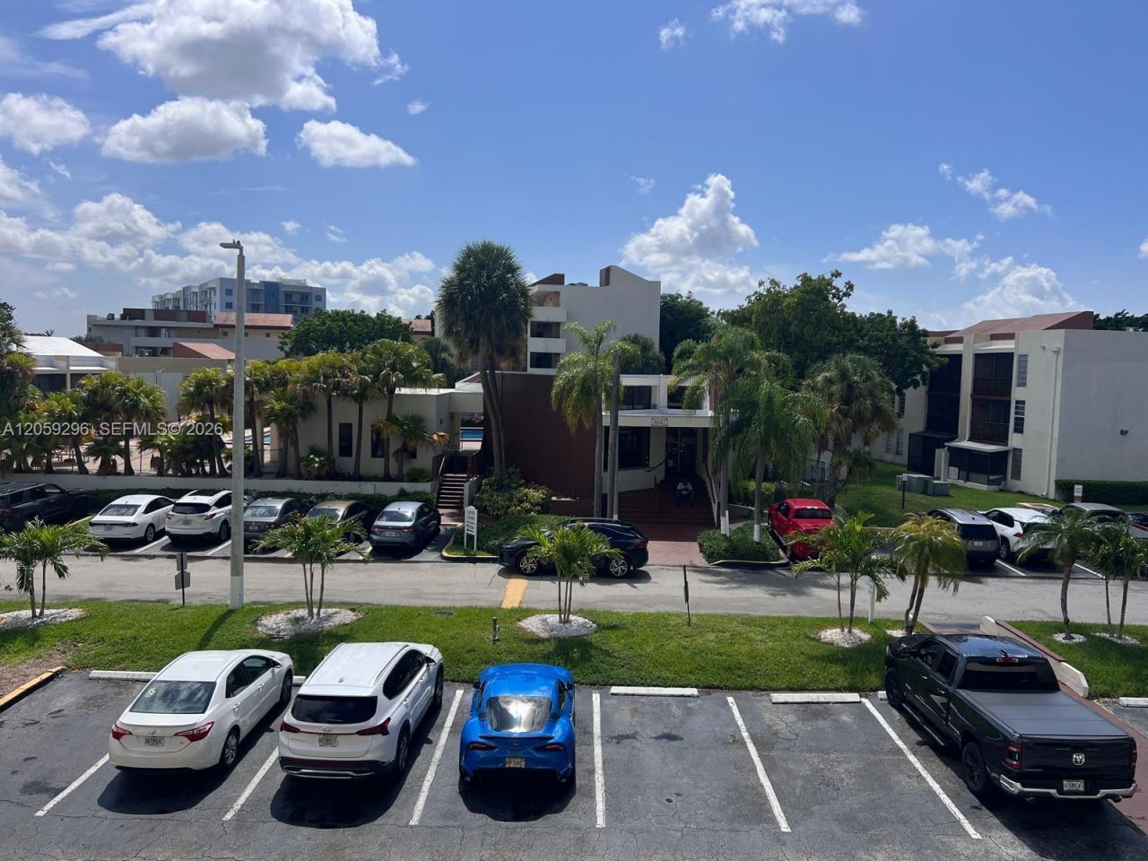 8870 Fontainebleau Blvd, Unit 309, Miami, FL 33172 Photo