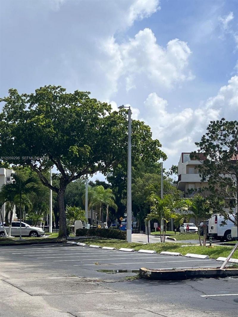 8870 Fontainebleau Blvd, Unit 309, Miami, FL 33172 Photo