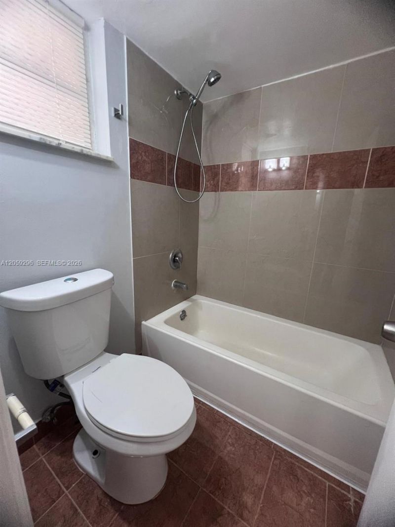 8870 Fontainebleau Blvd, Unit 309, Miami, FL 33172 Photo