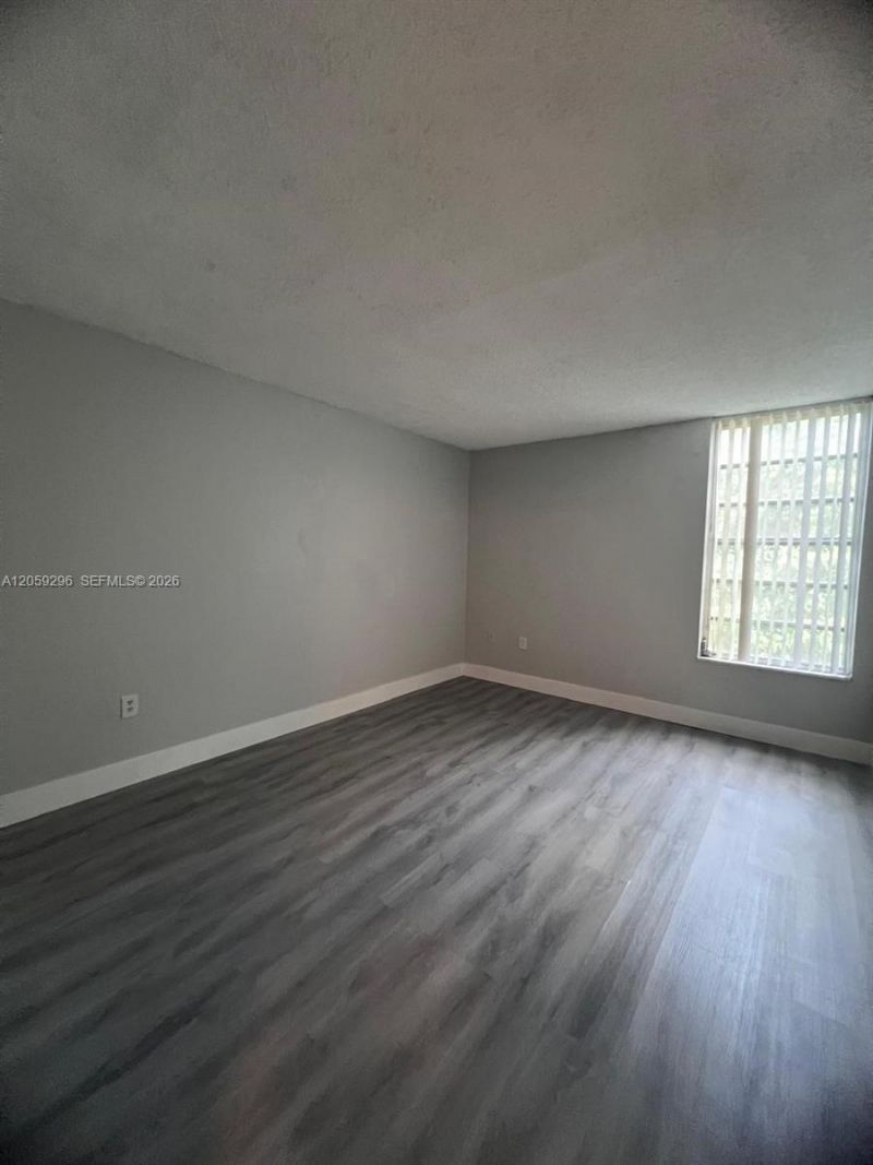 8870 Fontainebleau Blvd, Unit 309, Miami, FL 33172 Photo