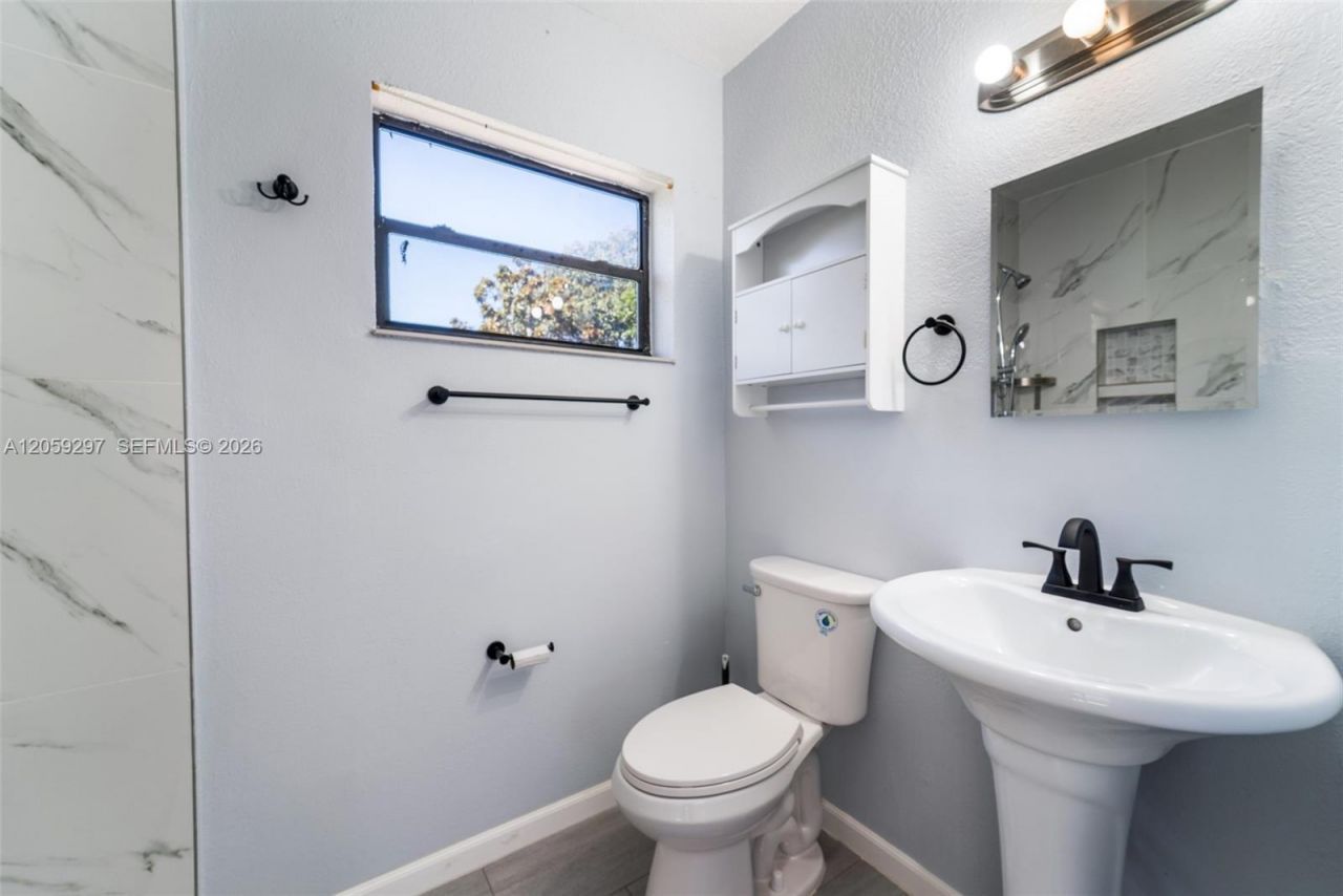 12210 NW 10th Ave, North Miami, FL 33168 Photo