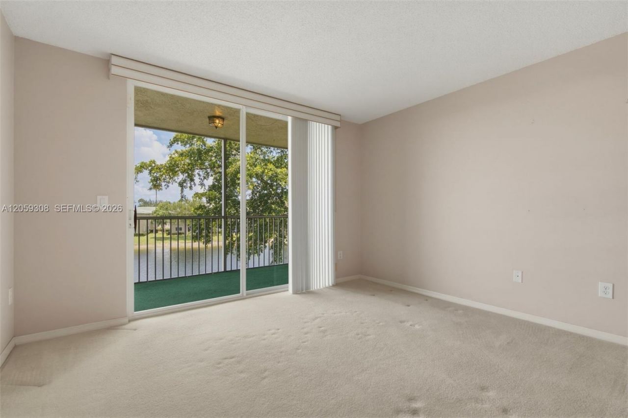 7751 Southampton Ter , Unit 304, Tamarac, FL 33321 Photo
