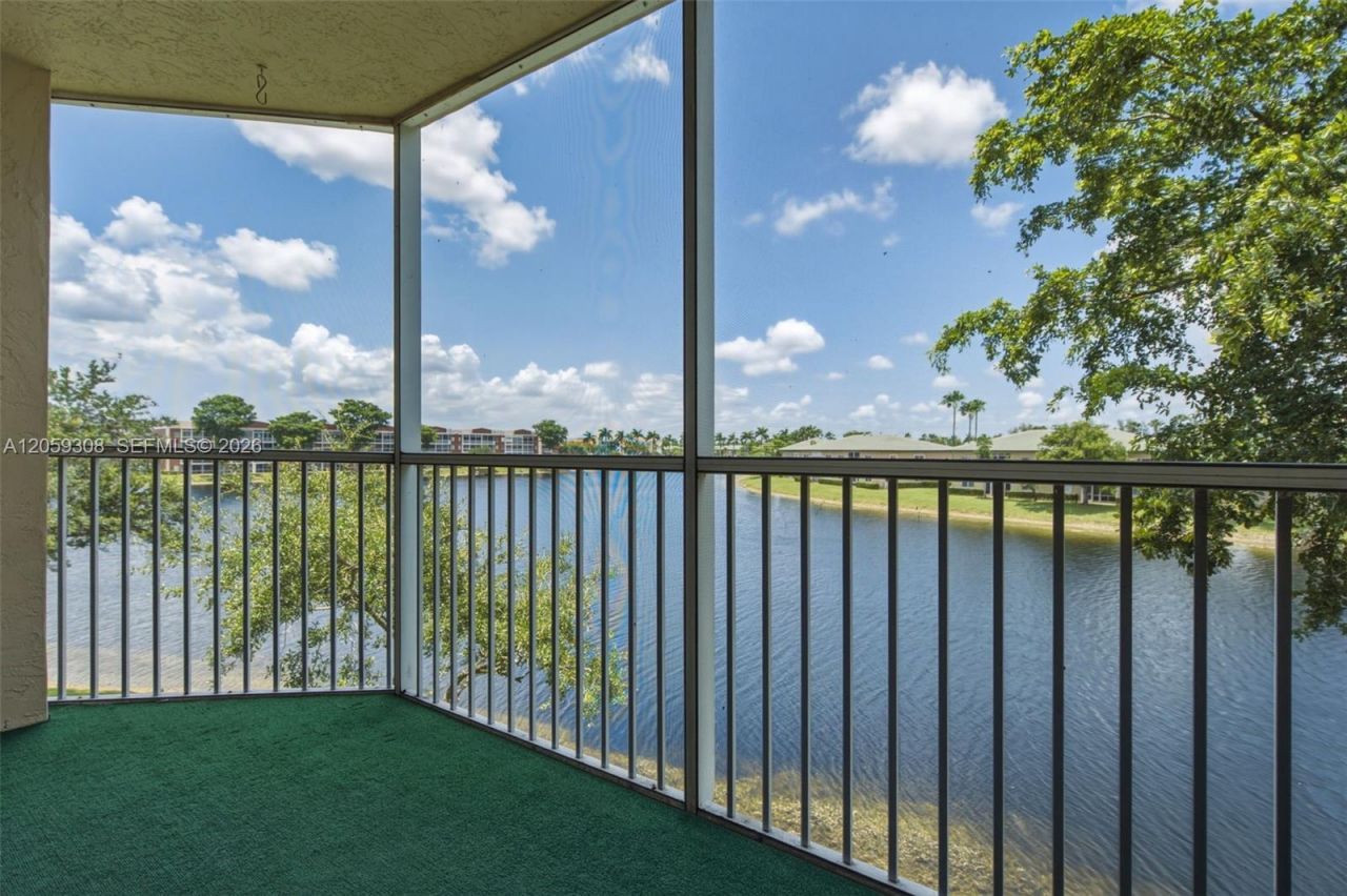 7751 Southampton Ter , Unit 304, Tamarac, FL 33321 Photo