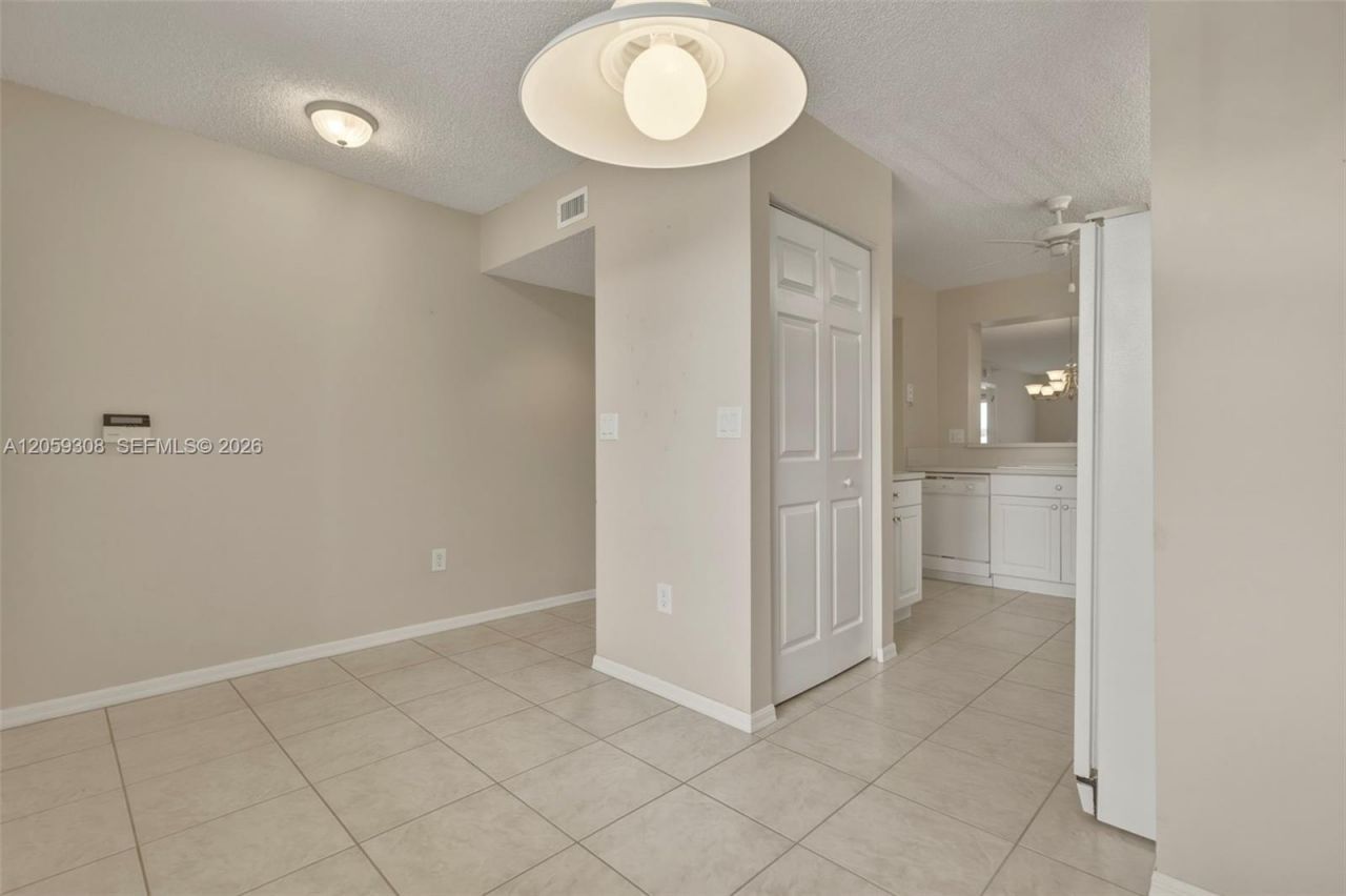 7751 Southampton Ter , Unit 304, Tamarac, FL 33321 Photo