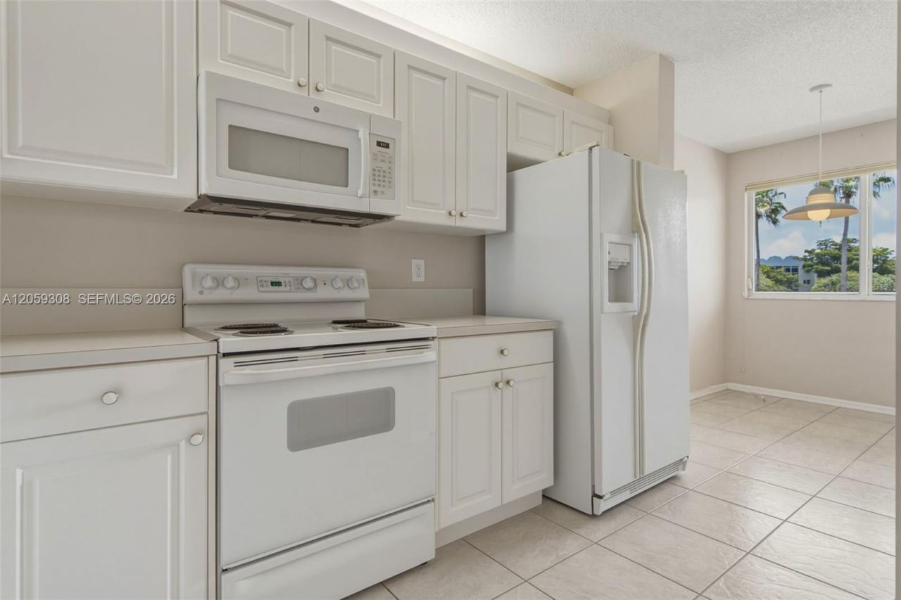 7751 Southampton Ter , Unit 304, Tamarac, FL 33321 Photo