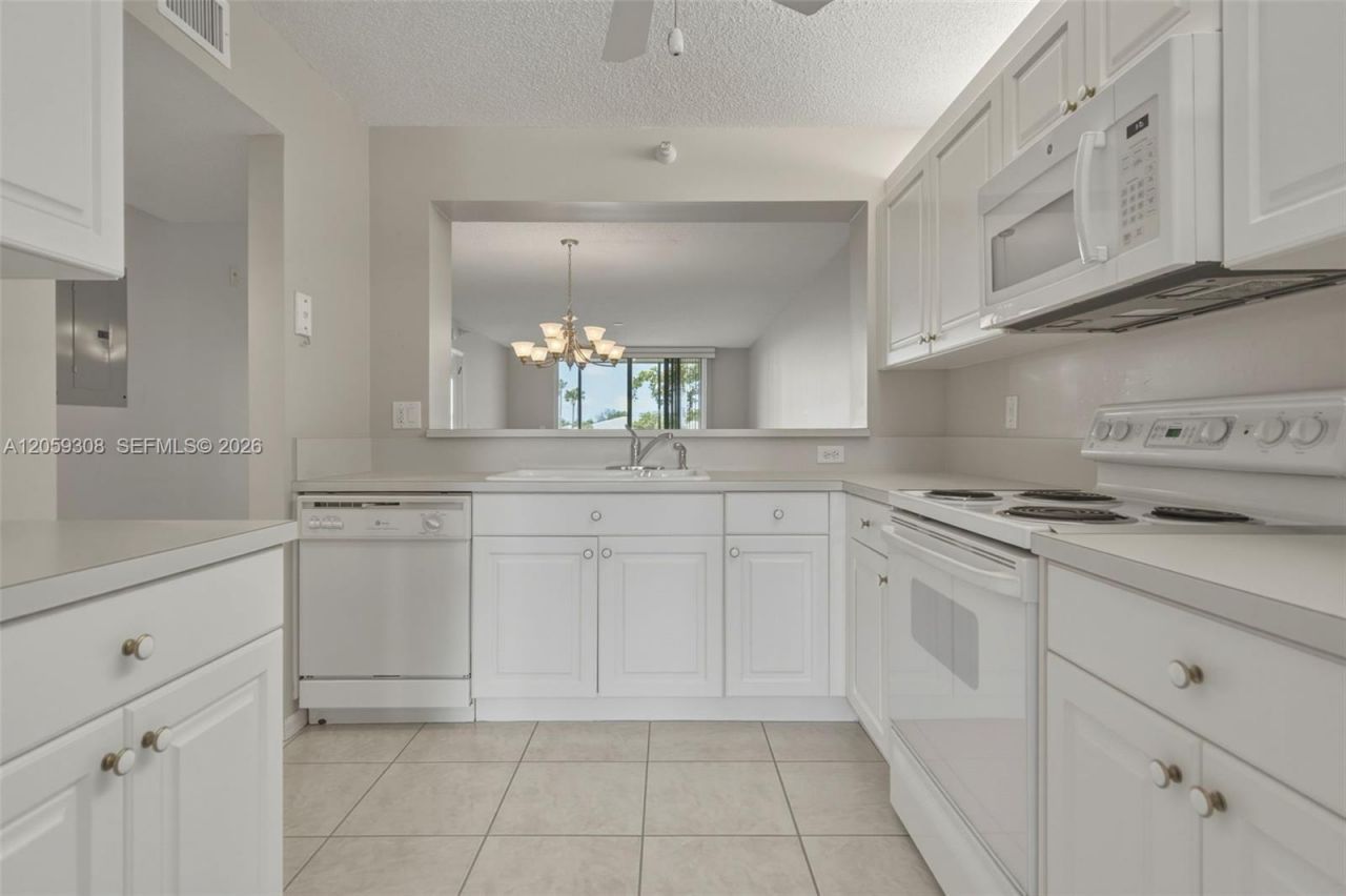 7751 Southampton Ter , Unit 304, Tamarac, FL 33321 Photo