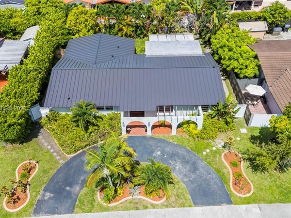 232 SW 102nd Ave, Sweetwater, FL 33174