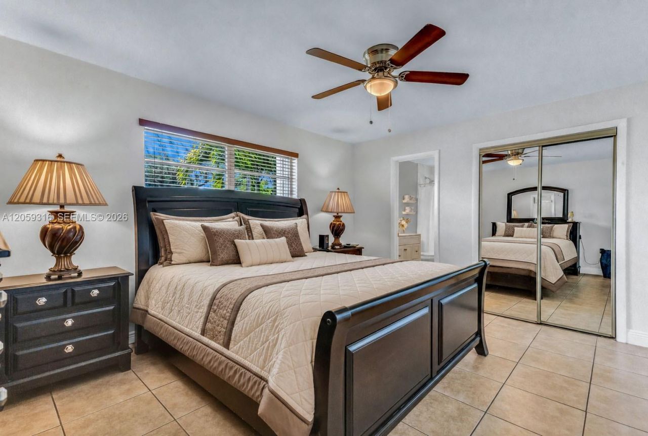 232 SW 102nd Ave, Sweetwater, FL 33174 Photo
