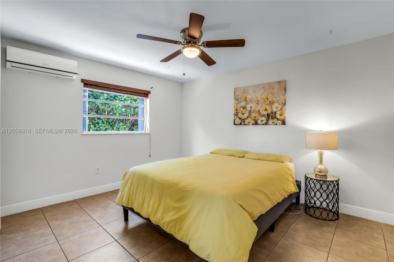 232 SW 102nd Ave, Sweetwater, FL 33174 Photo