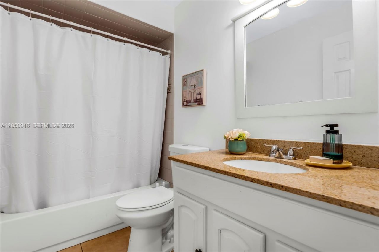 232 SW 102nd Ave, Sweetwater, FL 33174 Photo