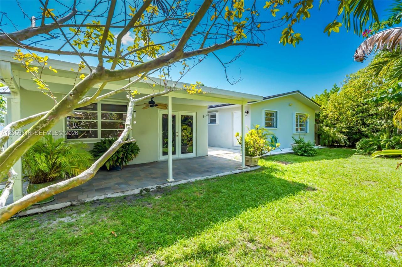 232 SW 102nd Ave, Sweetwater, FL 33174 Photo