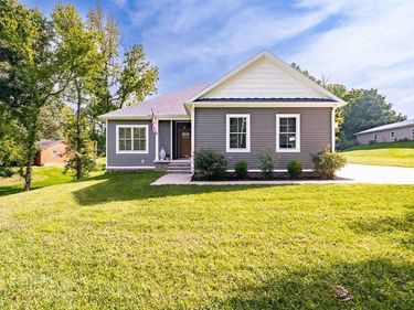1701 Burton Rd., Utica, KY 42376