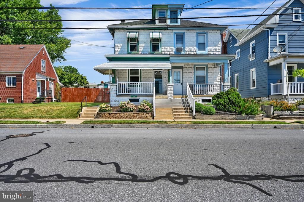 121 W WASHINGTON AVENUE , MYERSTOWN, PA 17067