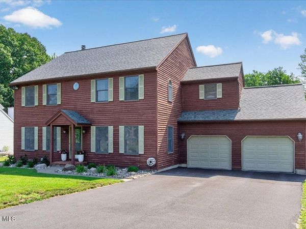 107 Old Coach Road, Clifton Park, NY 12065