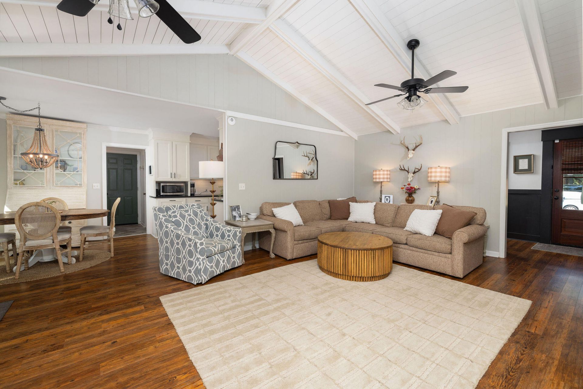 1098 Talisman Road Photo 16
