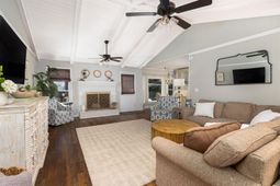 1098 Talisman Road photo 4