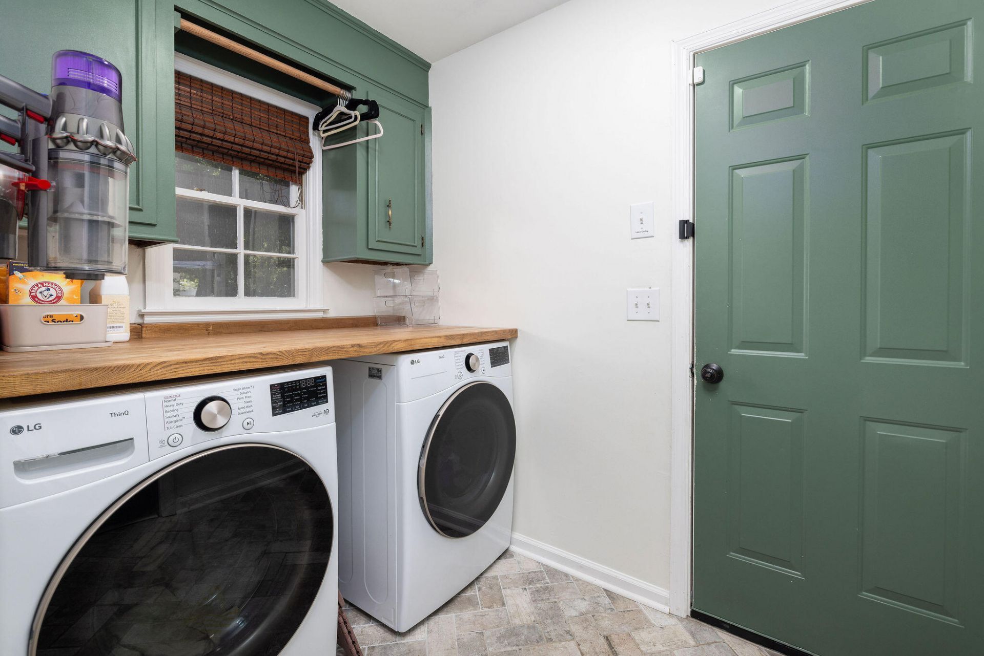 1098 Talisman Road Photo 35