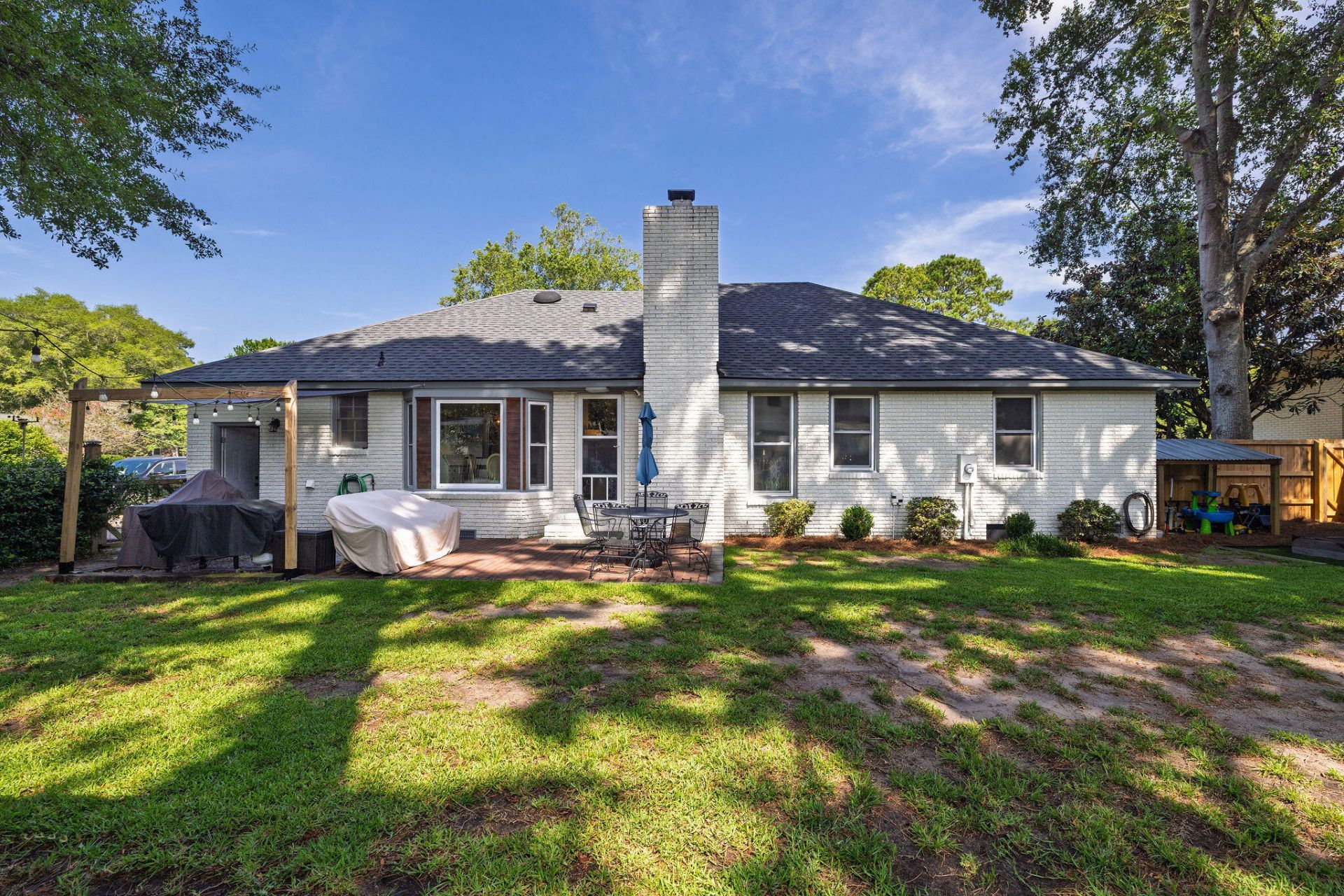 1098 Talisman Road Photo 38