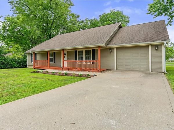 800 E North Main Street, Richmond, MO 64085