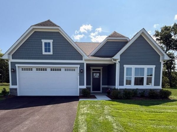 40 Thomas Knoll Blvd, Mansfield, NJ 07865