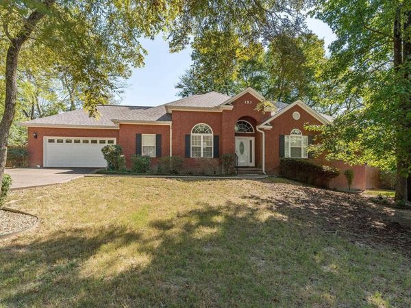 153 SHADY WOODS Court, Hot Springs, AR 71901