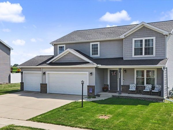 1402 Railside Drive, Gibson City, IL 60936
