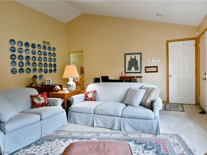 109 Saw Mill Bend, Chardon, OH 44024 Photo 12