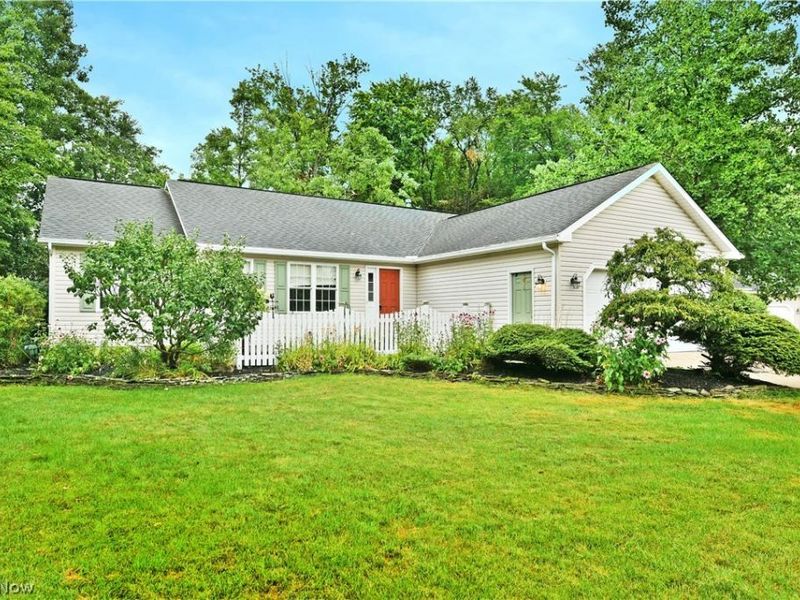109 Saw Mill Bend, Chardon, OH 44024 Photo 2