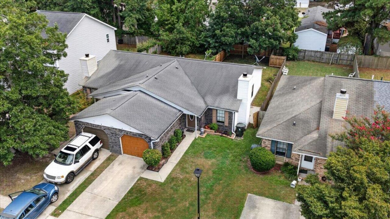 804 Winthrop Street Photo 10