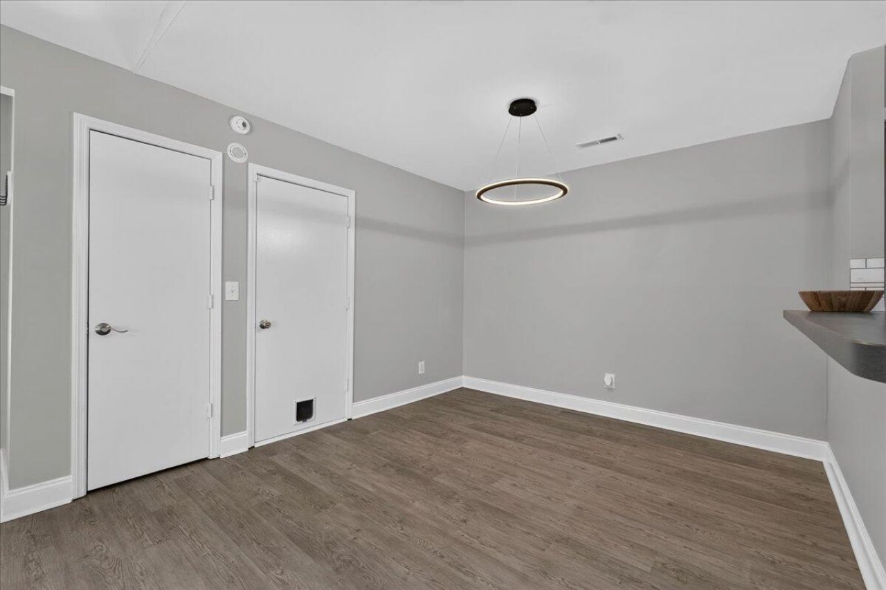 804 Winthrop Street Photo 14