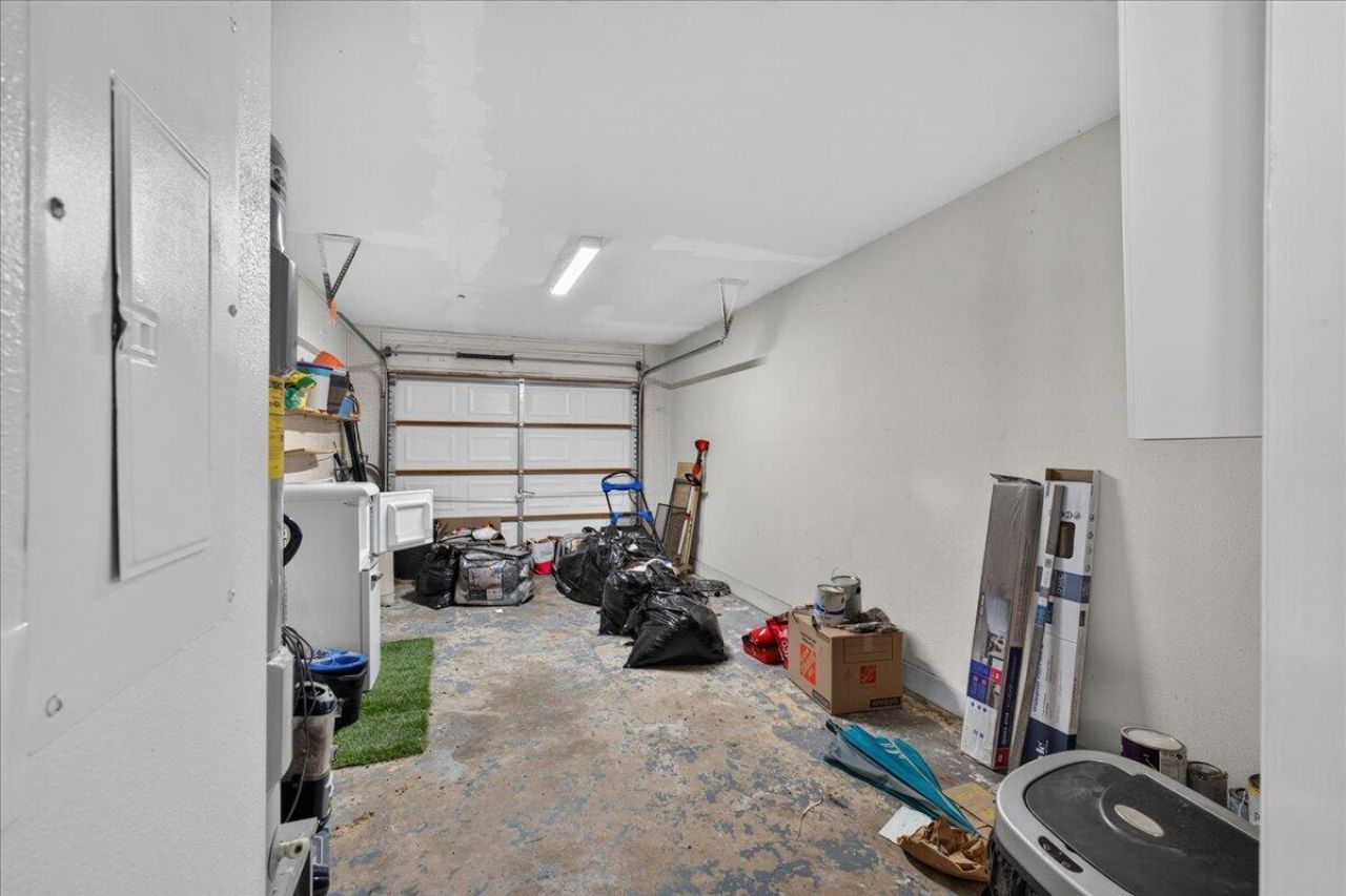 804 Winthrop Street Photo 25