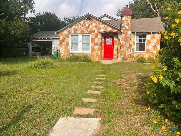 3080 S State Highway 123 , Seguin, TX 78155