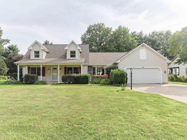 52026 Larkspur Circle, Granger, IN 46530