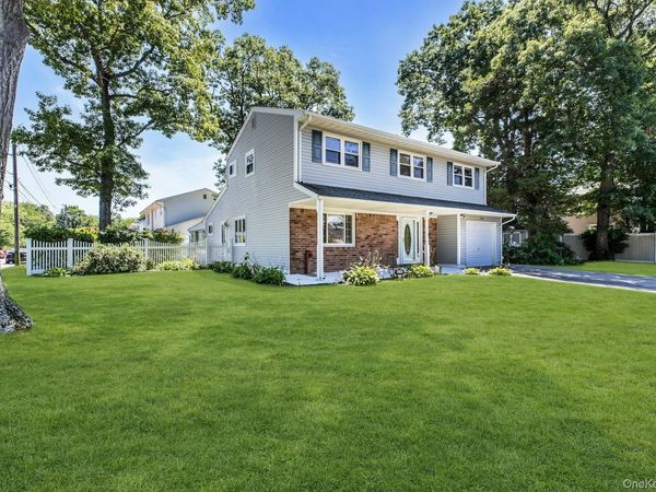 258 Lafayette Road , West Babylon, NY 11704