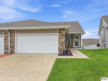 8929 Buckshot Road, Lincoln, NE 68507