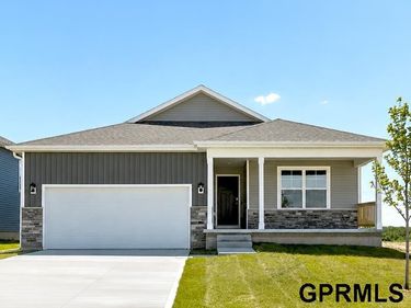 13304 S 66th Avenue, Papillion, NE 68133