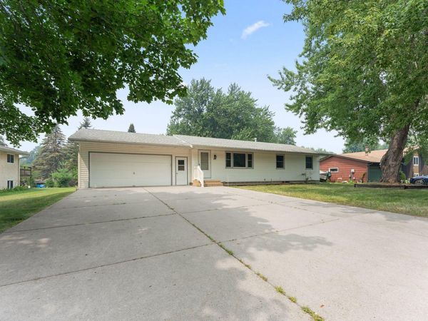 8053 Cloman Avenue, Inver Grove Heights, MN 55076
