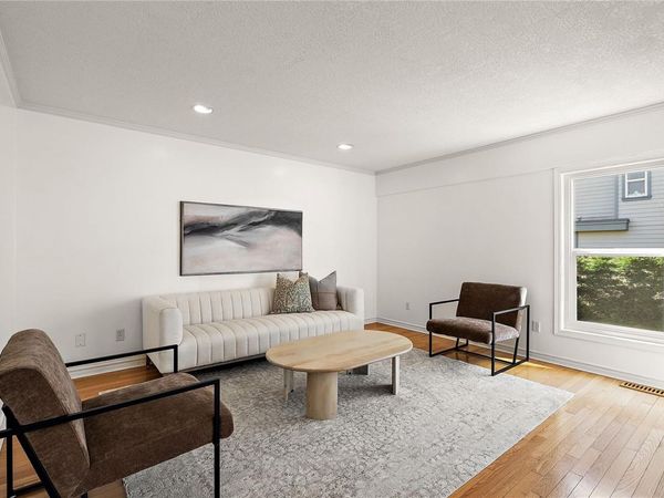 108 Dallas Rd , Unit #4, Victoria, BC V8V 1A3