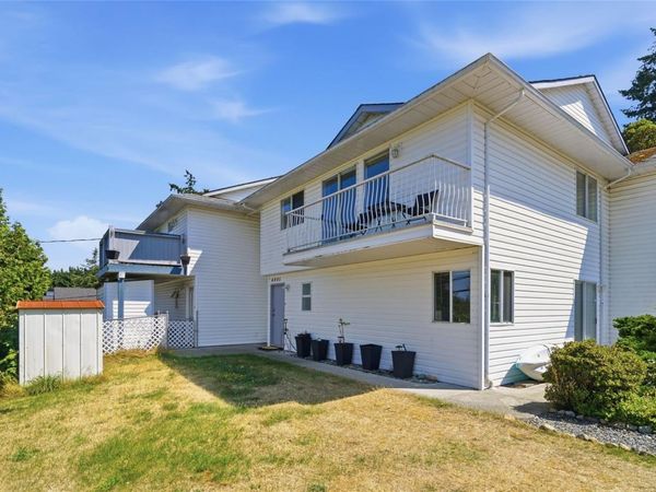 4801 Hammond Bay Rd , Unit #1, Nanaimo, BC V9T 5V7