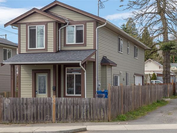 144 Victoria Rd , Nanaimo, BC V9R 4P5
