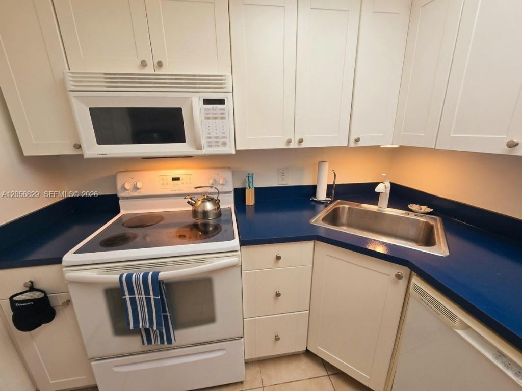 800 West Ave, Unit 722, Miami Beach, FL 33139 Photo