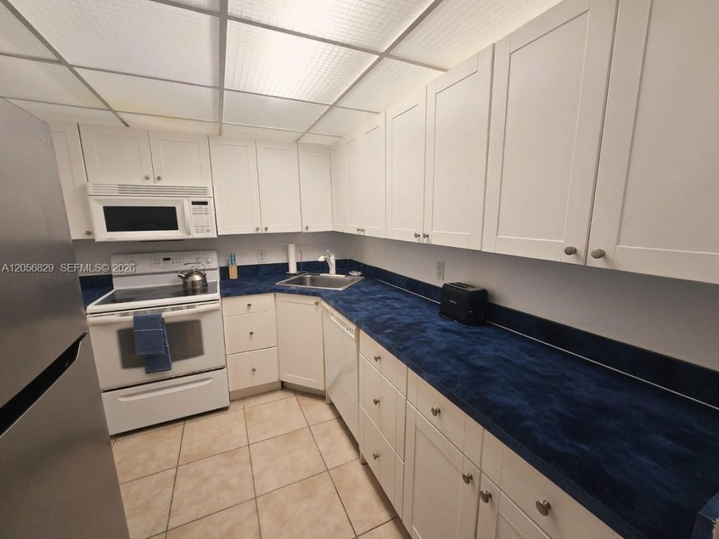 800 West Ave, Unit 722, Miami Beach, FL 33139 Photo