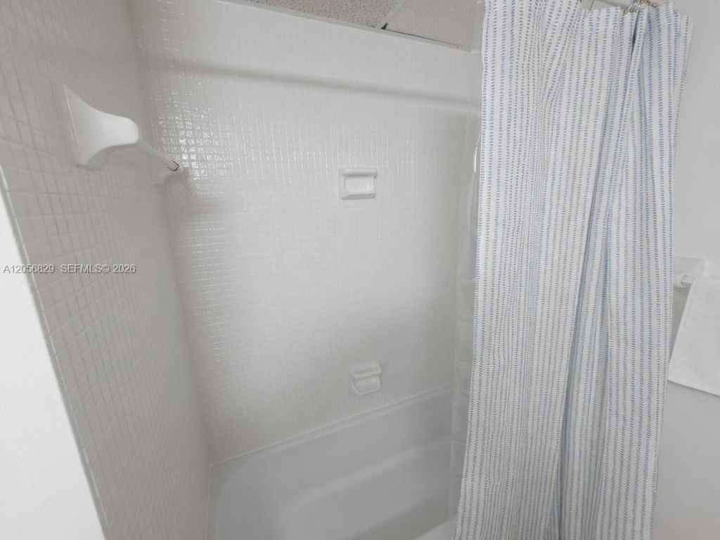 800 West Ave, Unit 722, Miami Beach, FL 33139 Photo