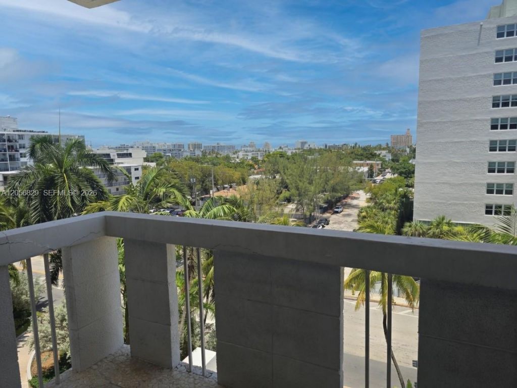 800 West Ave, Unit 722, Miami Beach, FL 33139 Photo