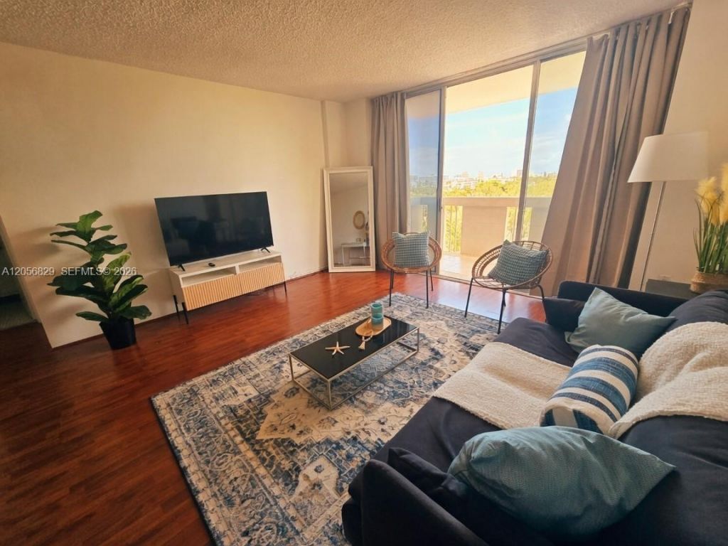 800 West Ave, Unit 722, Miami Beach, FL 33139 Photo