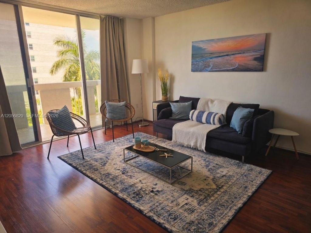800 West Ave, Unit 722, Miami Beach, FL 33139 Photo
